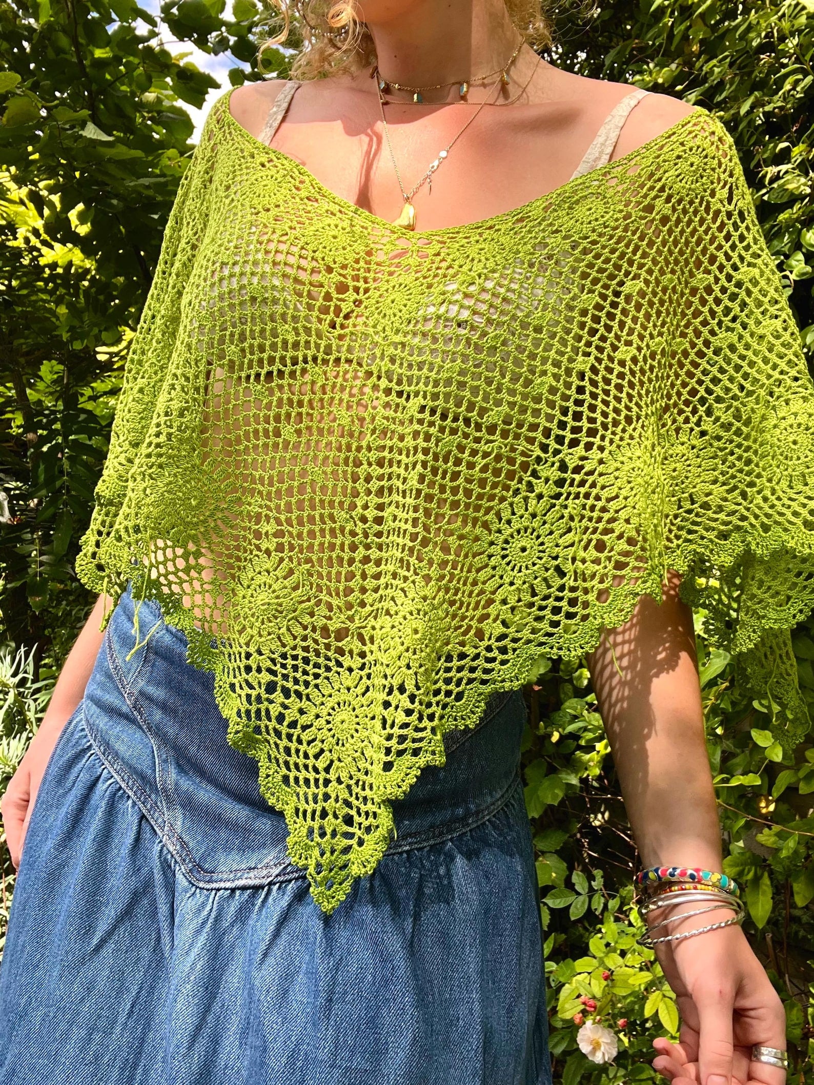Clover Poncho lace crochet pattern - finished poncho